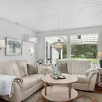 Gia - 1-3km From The Sea By Interhome